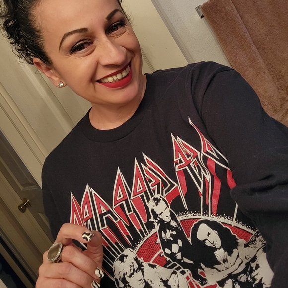 Meet your Posher - Picture 3 of 3